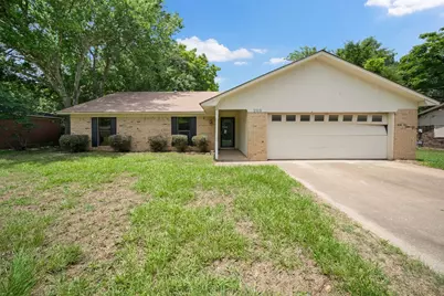 209 Magnolia, Chandler, TX 75758 - Photo 1
