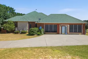 9439 St Johns Ct, Pilot Point, TX 76258 - Photo 35