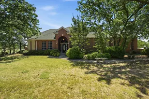 9439 St Johns Ct, Pilot Point, TX 76258 - Photo 3