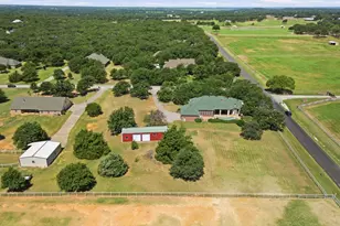 9439 St Johns Ct, Pilot Point, TX 76258 - Photo 5