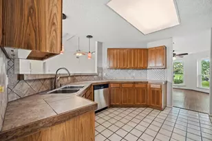 2008 Rochelle Ln, Carrollton, TX 75007 - Photo 11
