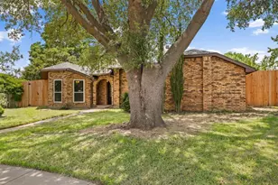 2008 Rochelle Ln, Carrollton, TX 75007 - Photo 3