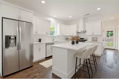 916 S Montreal Avenue, Dallas, TX 75208 - Photo 9