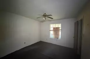 237 Palm Dr, Marlin, TX 76661 - Photo 9