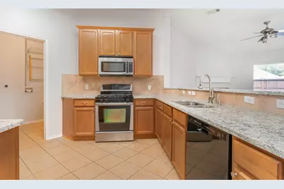 5548 Norris Drive, The Colony, TX 75056 - Photo 7