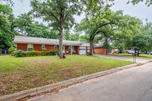 1340 Wildwood, Stephenville, TX 76401 - Photo 3