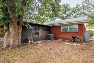 1340 Wildwood, Stephenville, TX 76401 - Photo 35
