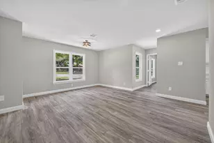 2029 Queen St, Fort Worth, TX 76103 - Photo 9