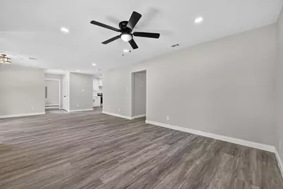 2029 Queen Street, Fort Worth, TX 76103 - Photo 7