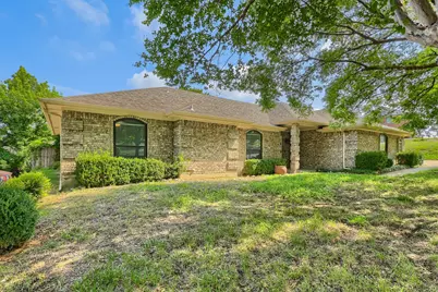 8821 Glen Hollow Drive, Fort Worth, TX 76179 - Photo 3