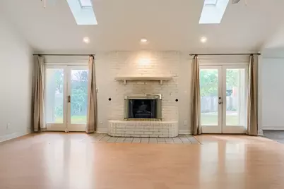 8821 Glen Hollow Drive, Fort Worth, TX 76179 - Photo 15