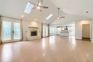 8821 Glen Hollow Dr, Fort Worth, TX 76179 - Photo 13