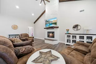 372 County Rd 2547, Meridian, TX 76665 - Photo 7