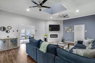 2303 Stone Glen Ln, Carrollton, TX 75007 - Photo 5