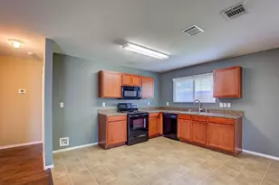 7000 Sylvan Meadows Dr, Fort Worth, TX 76120 - Photo 11