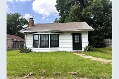 414 W 4th Street, Mt Pleasant, TX 75455 - Photo 1