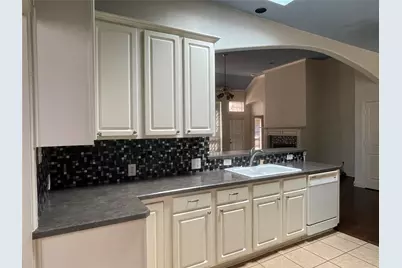 8117 Still Springs Drive, Plano, TX 75025 - Photo 9