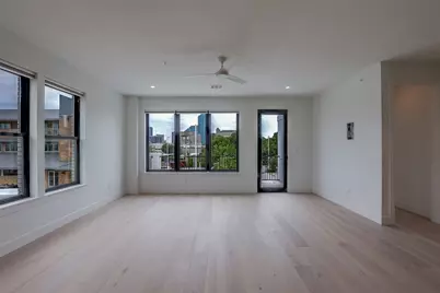 309 W Daggett Avenue #205, Fort Worth, TX 76104 - Photo 5