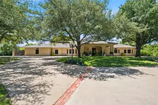 2749 Summit Ave, Stephenville, TX 76401 - Photo 1