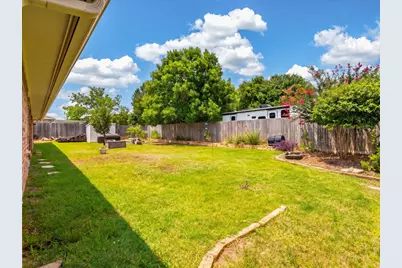 7304 Shady Hollow Lane, North Richland Hills, TX 76182 - Photo 39