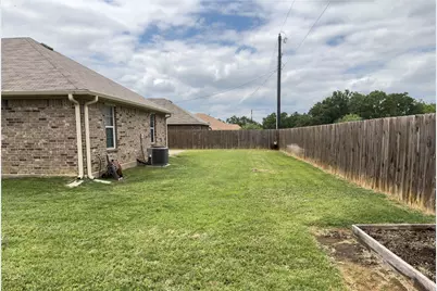 296 Summit Drive, Mineral Wells, TX 76067 - Photo 3