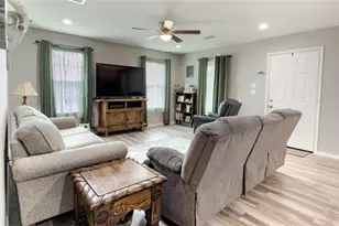 296 Summit Dr, Mineral Wells, TX 76067 - Photo 7