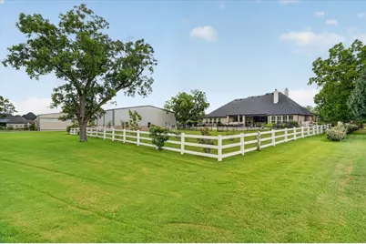 9403 King Air Drive, Granbury, TX 76049 - Photo 25