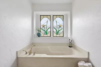 1900 Glenbrook Court, Bedford, TX 76021 - Photo 23