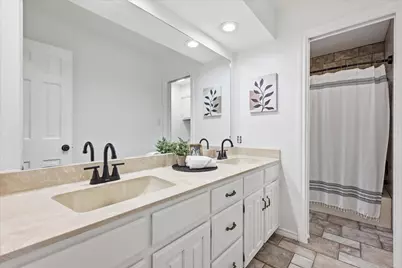 1900 Glenbrook Court, Bedford, TX 76021 - Photo 27