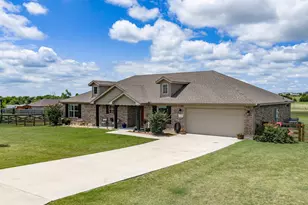 222 Hillcrest Ln, Decatur, TX 76234 - Photo 3