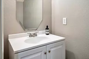 11379 Lockshire Dr, Frisco, TX 75035 - Photo 13