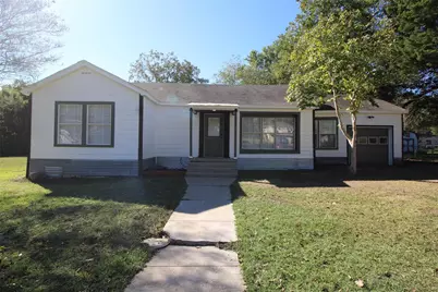 1015 W Kuykendall Street, Grand Saline, TX 75140 - Photo 1