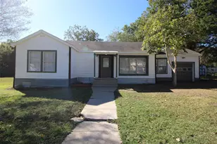 1015 W Kuykendall St, Grand Saline, TX 75140 - Photo 1