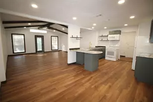 1015 W Kuykendall St, Grand Saline, TX 75140 - Photo 5