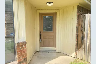 4131 Crossgate Court, Arlington, TX 76016 - Photo 3