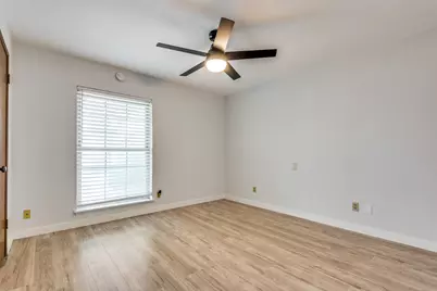 4931 S Colony Boulevard, The Colony, TX 75056 - Photo 17