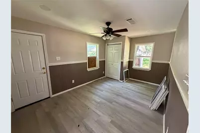 1617 E College Street, Sherman, TX 75090 - Photo 9