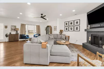 8618 Coventry Drive, Rowlett, TX 75089 - Photo 3