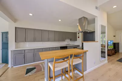13536 Castleton Drive, Farmers Branch, TX 75234 - Photo 7