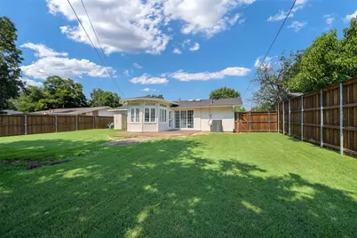 13536 Castleton Drive, Farmers Branch, TX 75234 - Photo 21