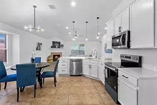 2712 Dawn Spring Dr, Little Elm, TX 75068 - Photo 3