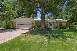 200 W North St, Aubrey, TX 76227 - Photo 1