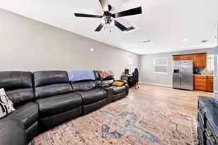 520 E Goshen St, Canton, TX 75103 - Photo 5