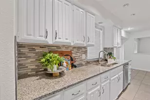 2600 Summertree Dr, Carrollton, TX 75006 - Photo 13