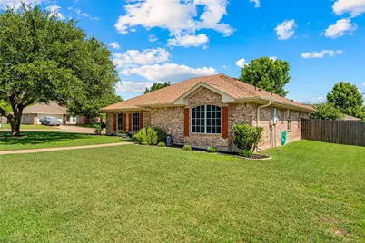 205 Onyx Drive, Hewitt, TX 76643 - Photo 3
