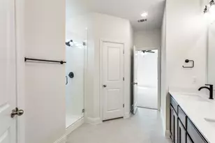 514 Hillcrest Cir, Justin, TX 76247 - Photo 11