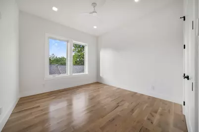 734 Cedar Hill Avenue, Dallas, TX 75208 - Photo 13