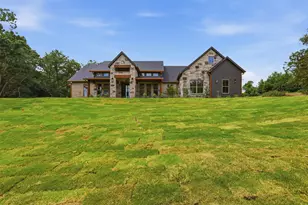 273 Martin Dr, Granbury, TX 76049 - Photo 5