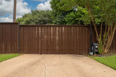 1404 Oakhill Drive, Plano, TX 75075 - Photo 27