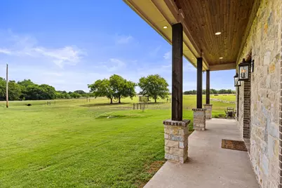 723 W Lee Avenue, Whitney, TX 76692 - Photo 7